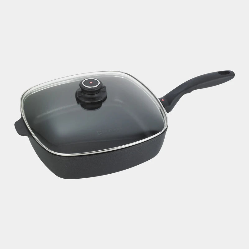 Swiss Diamond - XD Nonstick Square Saute Pan with Glass Lid - INDUCTION