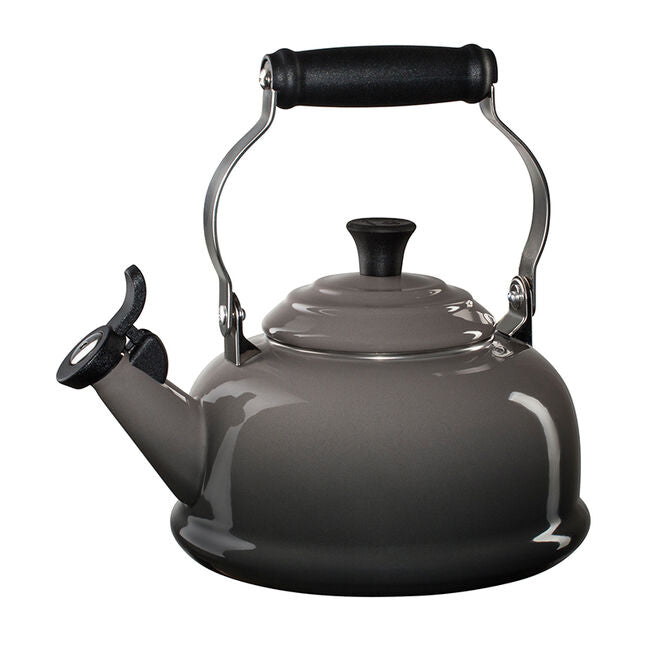 Le Creuset - Classic Whistling Kettle - Oyster